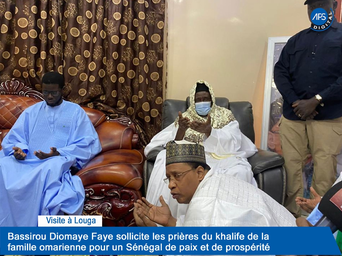Visite du Président Bassirou Diomaye Faye auprès du Khalife de la famille omarienne